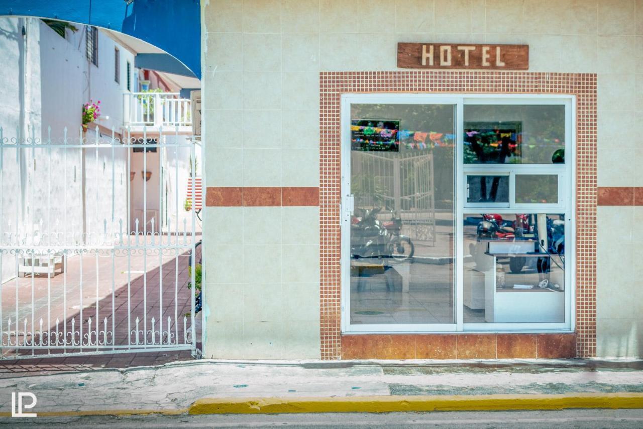 Hotel Quiam Плайя-дель-Кармен Екстер'єр фото